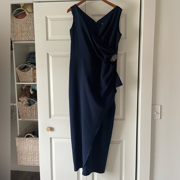 SLNY Dark Blue Navy Gown Size 16